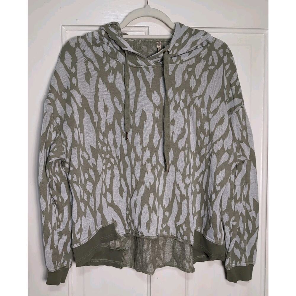 XCVI Arlington Animal Print Pullover Hoodie Olive Green Boho Artsy Woman L(1199)